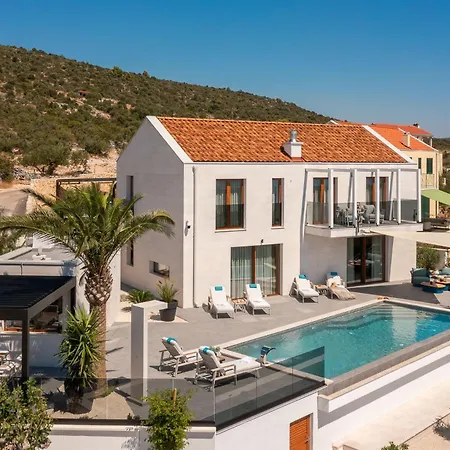 Luxury - Sea La Vie Holiday home