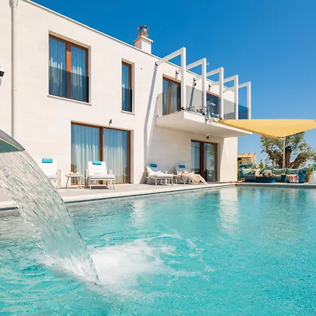 Luxury - Sea La Vie