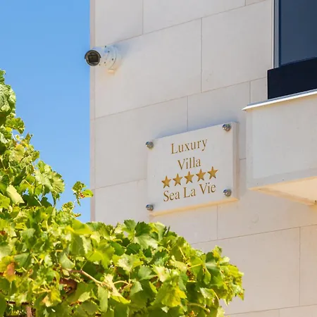 Luxury - Sea La Vie Holiday home *